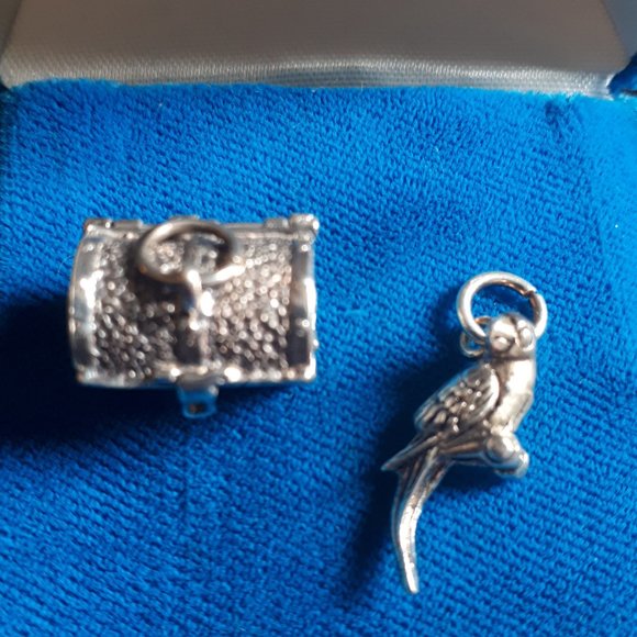 Charms - Lot of Two Sterling - One Pirate Chest with Enamel Parrot - One Parrot - Picture 2 of 3